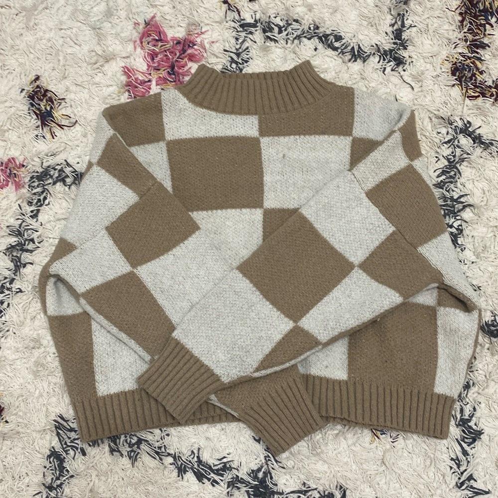 Checkered sweater size L